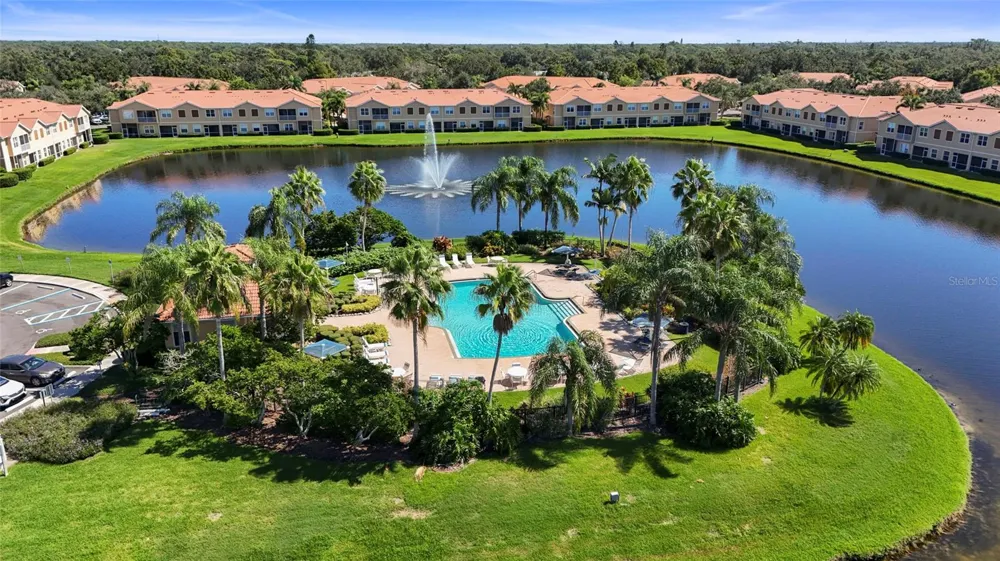 3687 PARKRIDGE CIRCLE #8-106 Sarasota, FL 34243