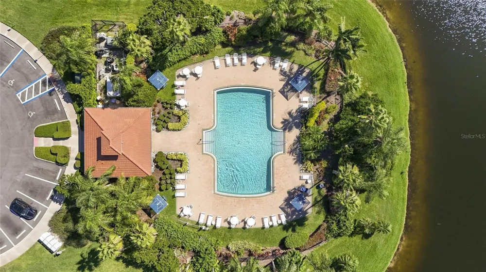 3687 PARKRIDGE CIRCLE #8-106 Sarasota, FL 34243
