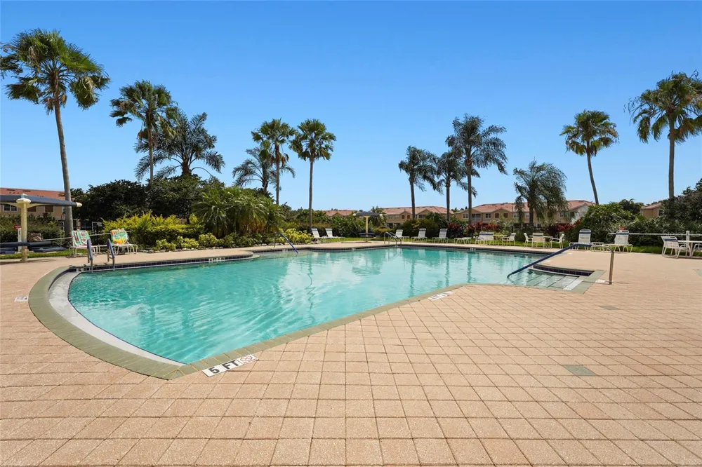 3687 PARKRIDGE CIRCLE #8-106 Sarasota, FL 34243