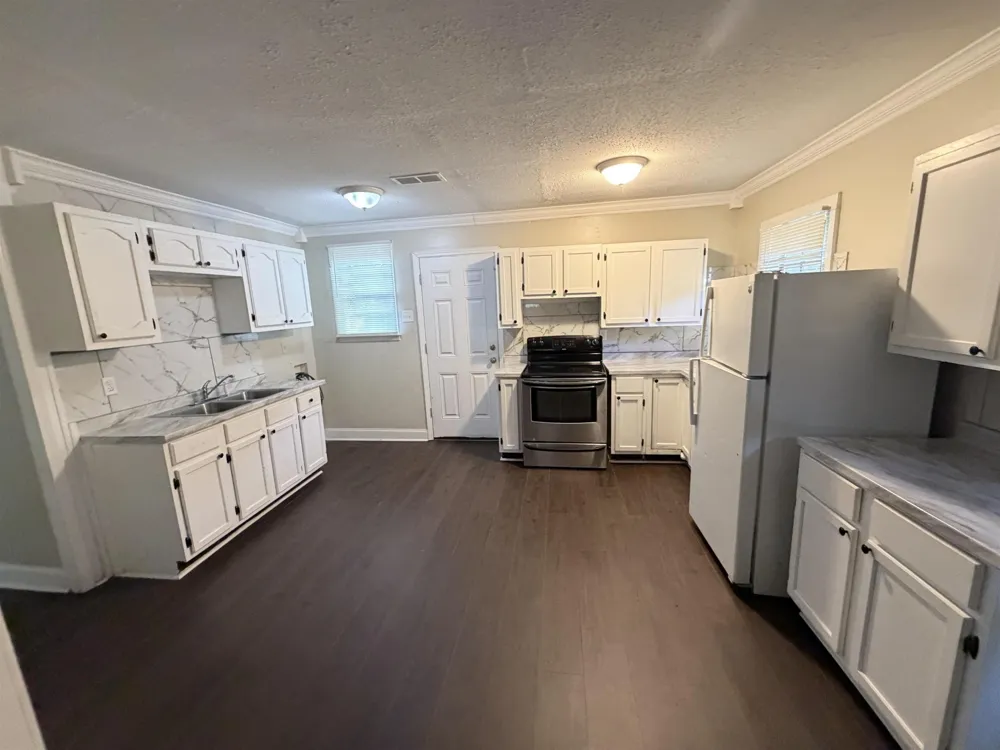 1654 ELY ST Memphis, TN 38106