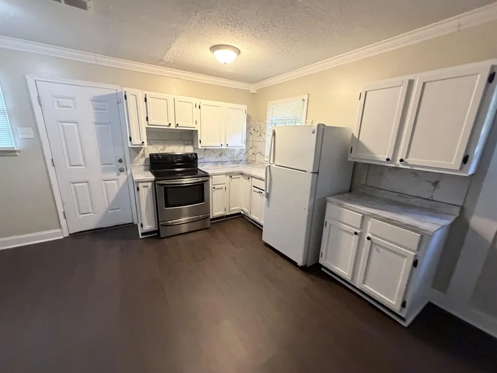 1654 ELY ST Memphis, TN 38106