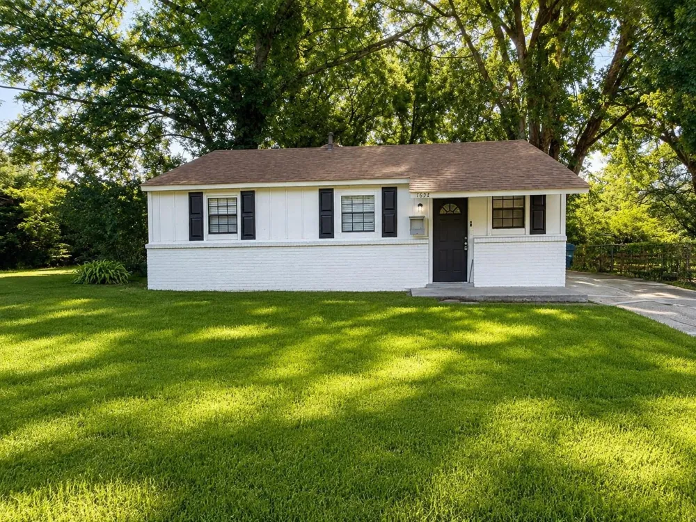 1654 ELY ST Memphis, TN 38106