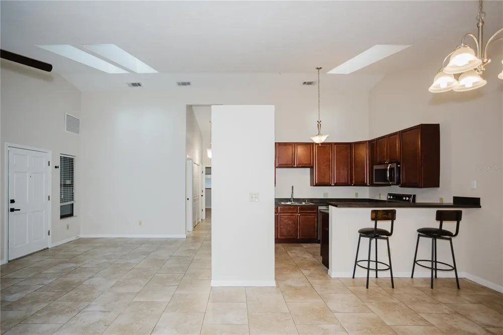 3915 NW 7TH PLACE Gainesville, FL 32607
