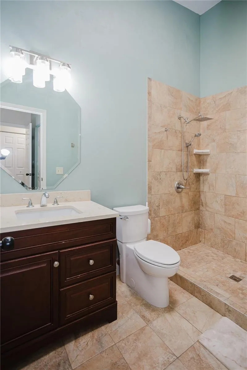 3915 NW 7TH PLACE Gainesville, FL 32607