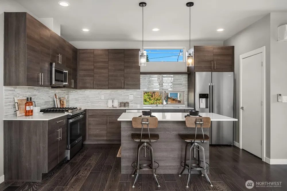 8012 20th Avenue NW Seattle, WA 98117
