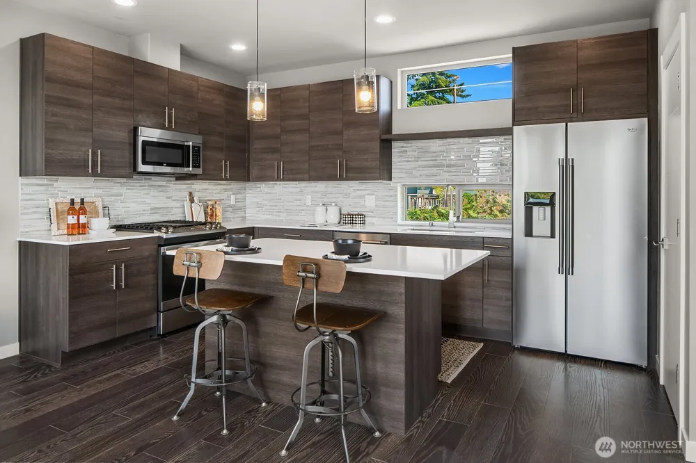 8012 20th Avenue NW Seattle, WA 98117