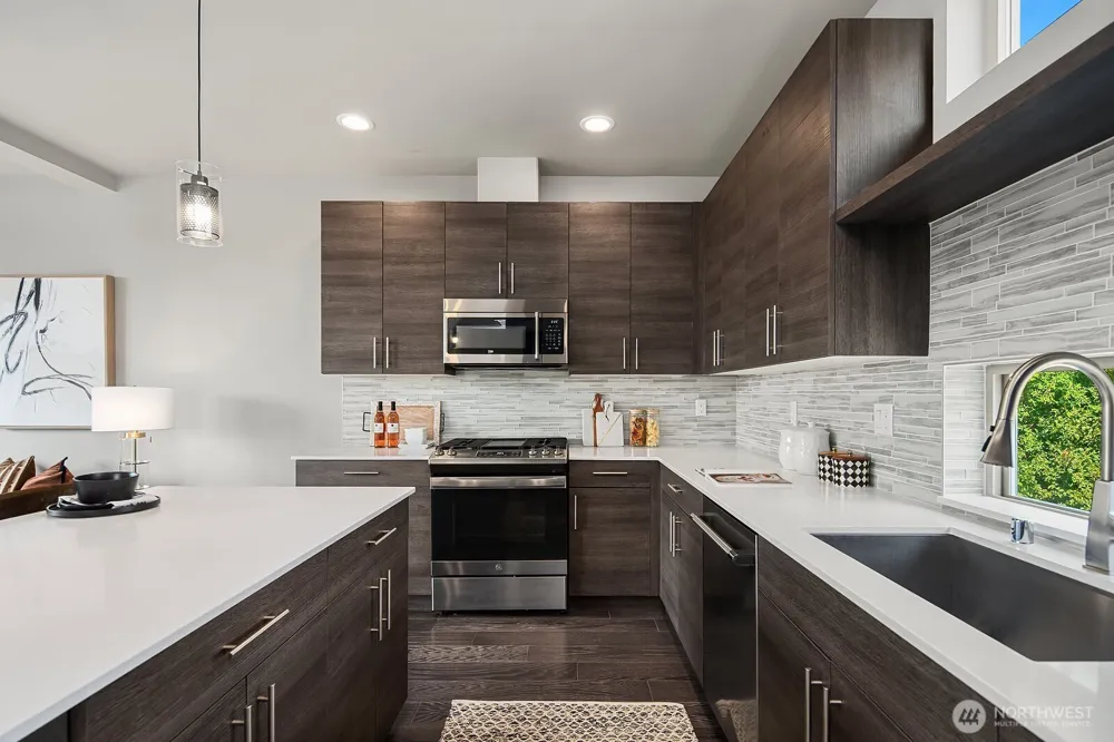 8012 20th Avenue NW Seattle, WA 98117
