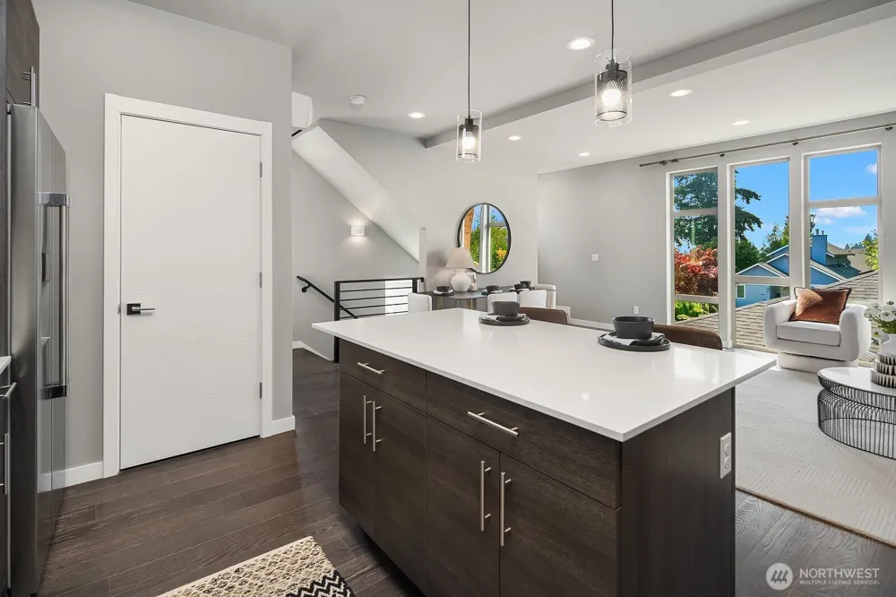 8012 20th Avenue NW Seattle, WA 98117
