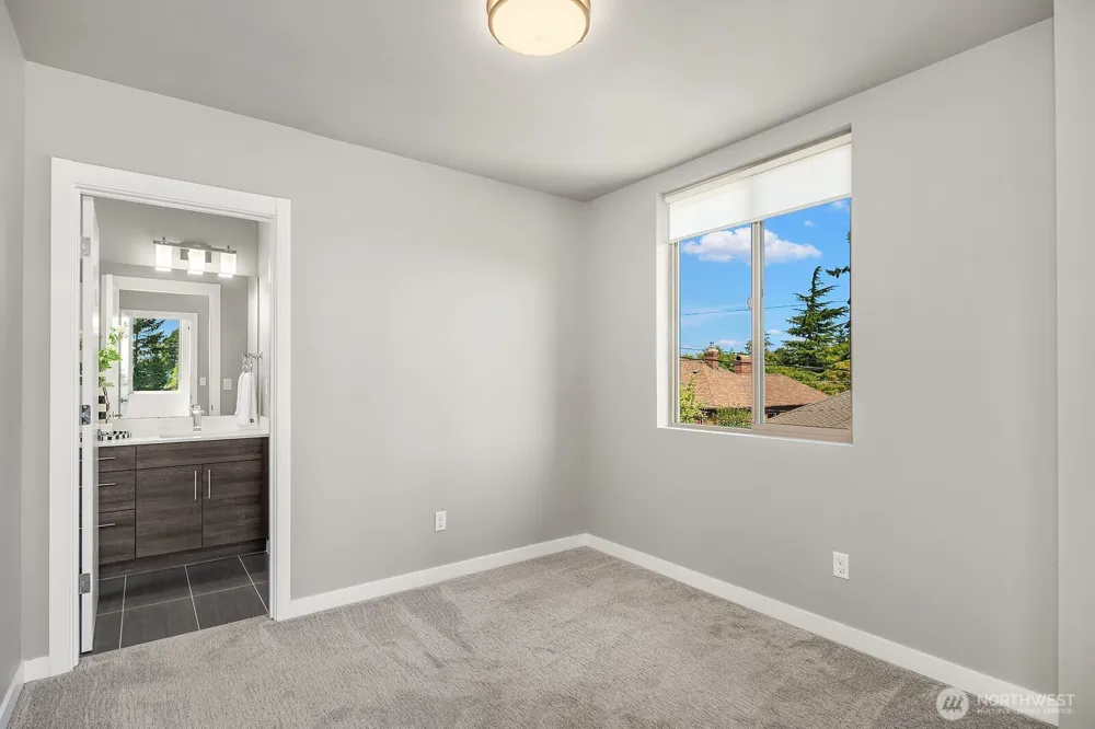 8012 20th Avenue NW Seattle, WA 98117