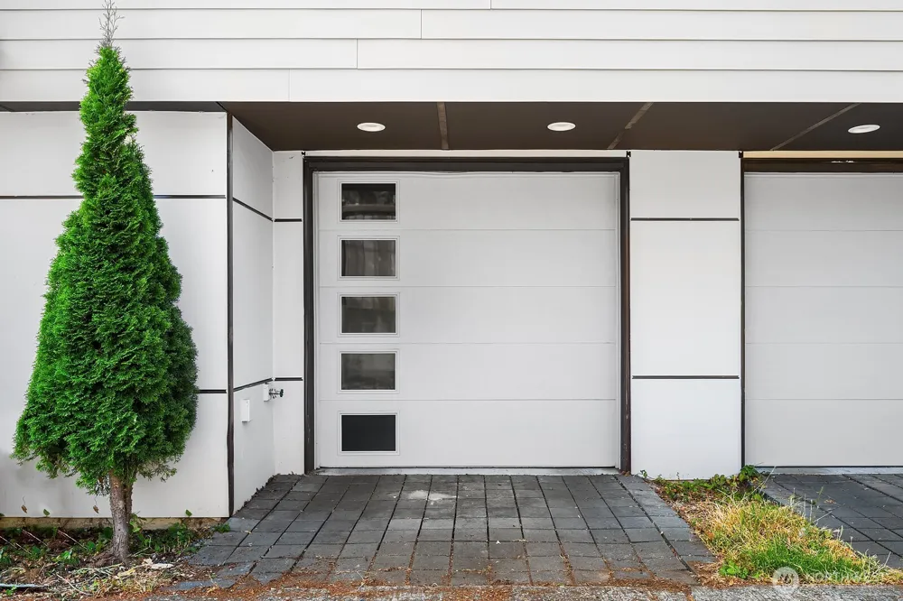 8012 20th Avenue NW Seattle, WA 98117