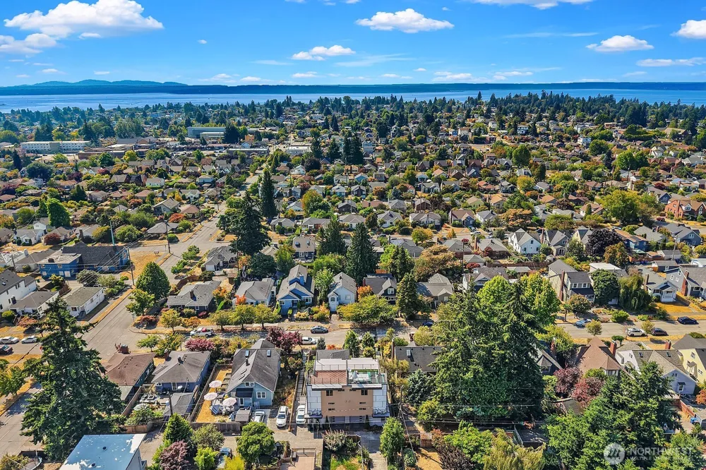 8012 20th Avenue NW Seattle, WA 98117
