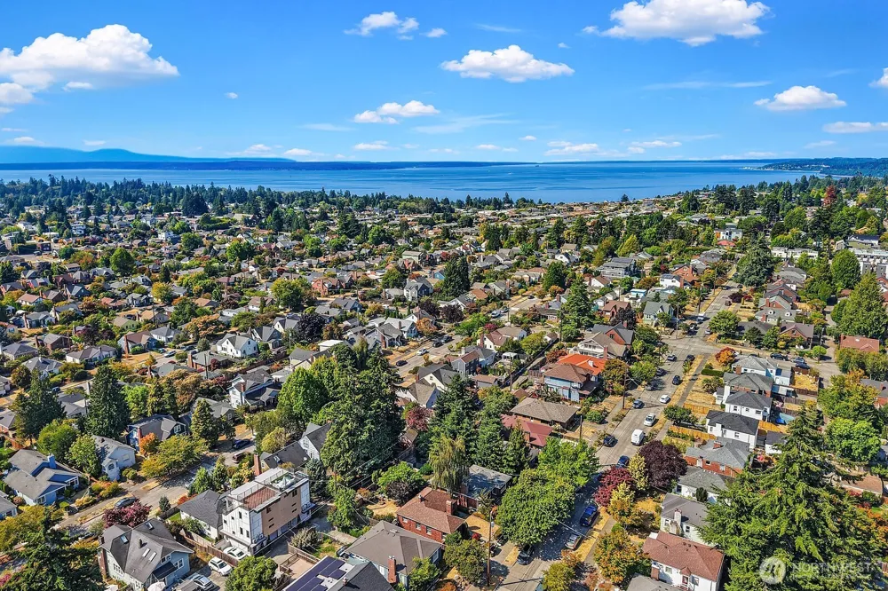 8012 20th Avenue NW Seattle, WA 98117