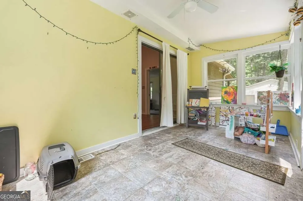 16 Allen LN Dallas, GA 30157