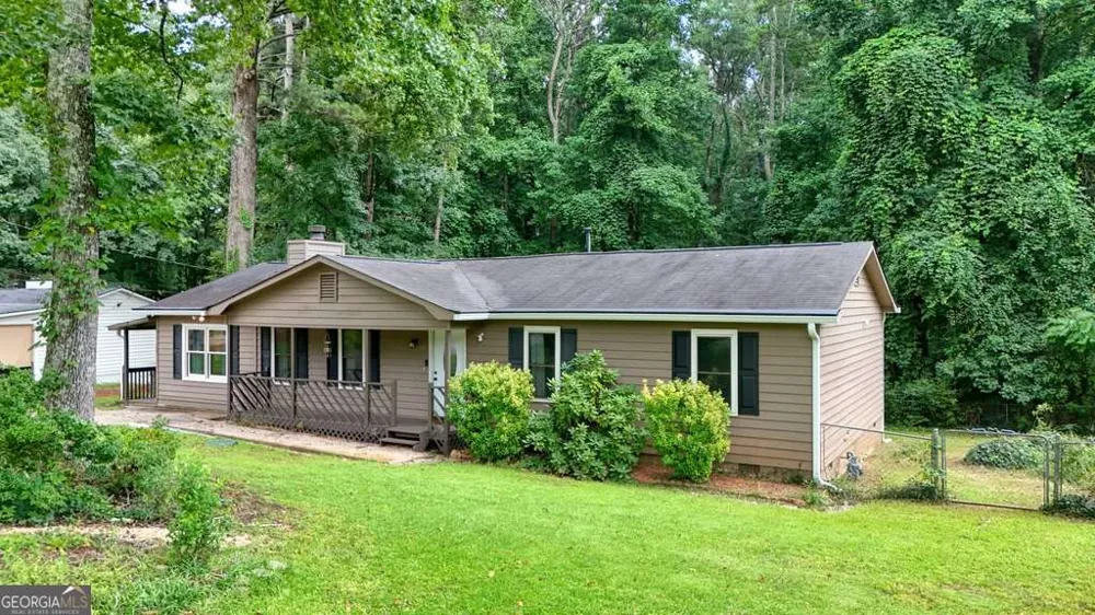 16 Allen LN Dallas, GA 30157