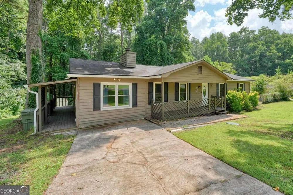 16 Allen LN Dallas, GA 30157