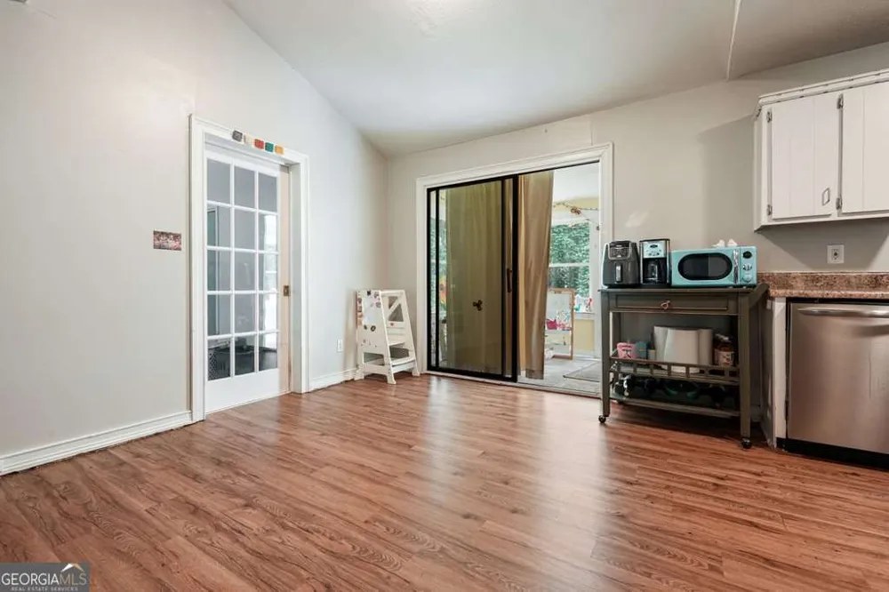 16 Allen LN Dallas, GA 30157