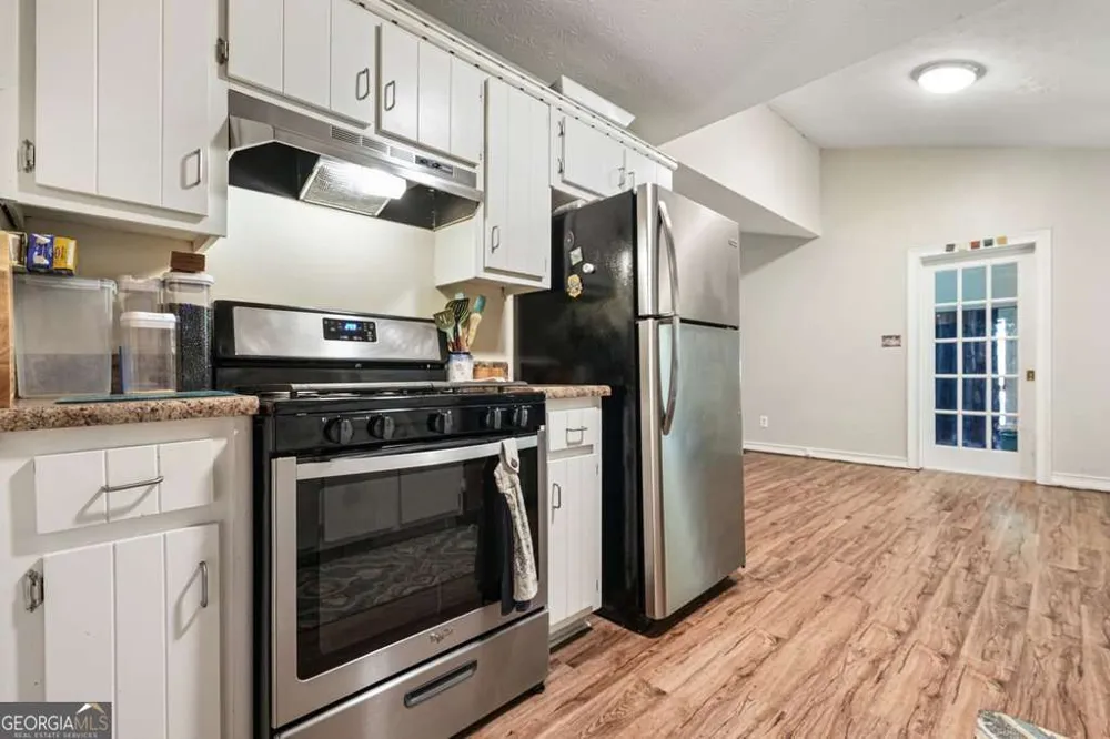 16 Allen LN Dallas, GA 30157