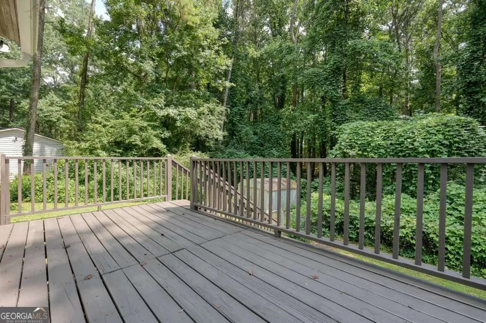 16 Allen LN Dallas, GA 30157