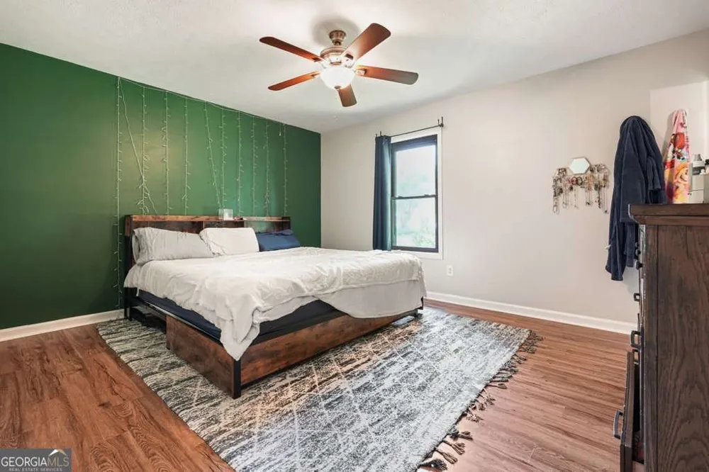 16 Allen LN Dallas, GA 30157
