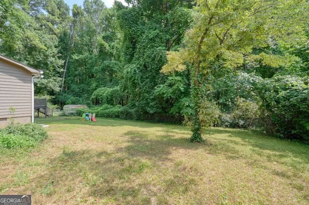 16 Allen LN Dallas, GA 30157