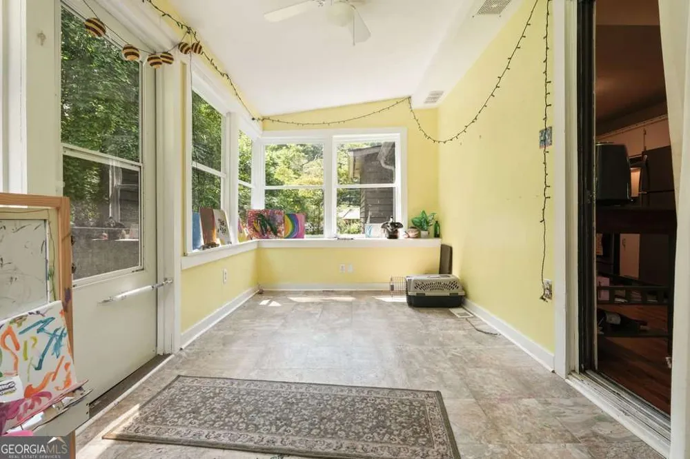 16 Allen LN Dallas, GA 30157