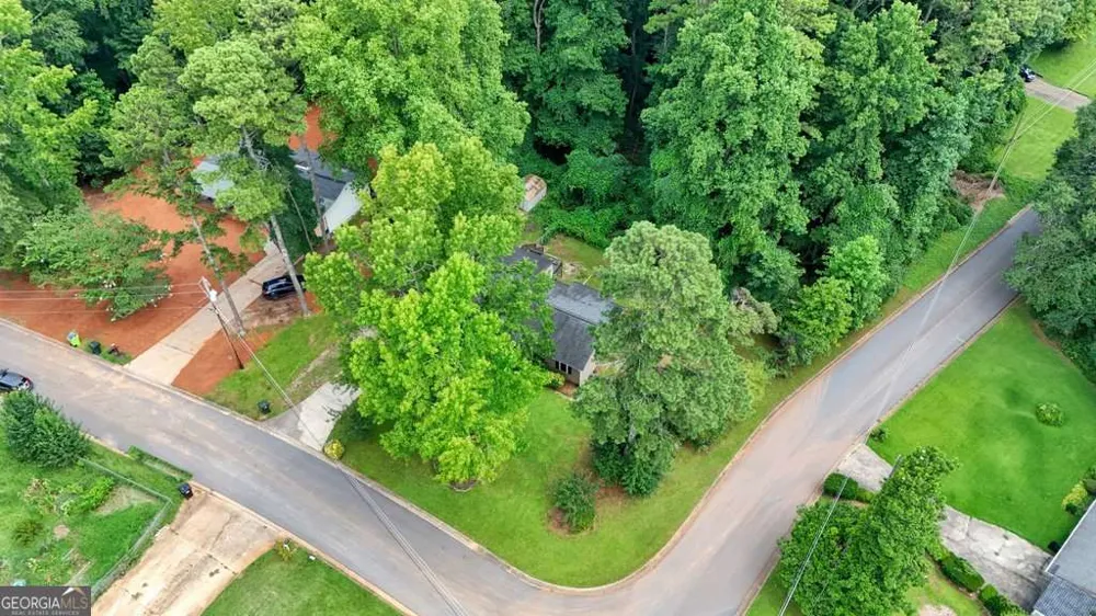 16 Allen LN Dallas, GA 30157