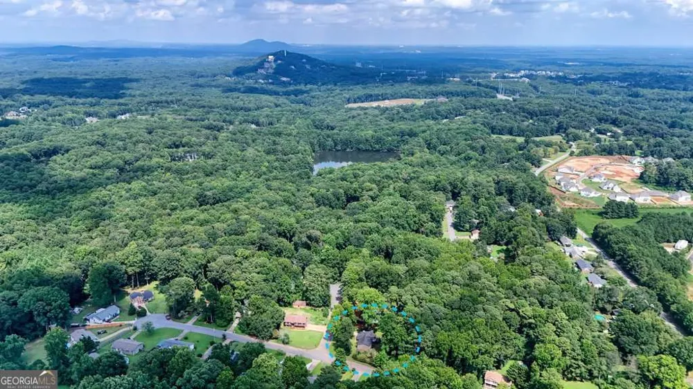 16 Allen LN Dallas, GA 30157