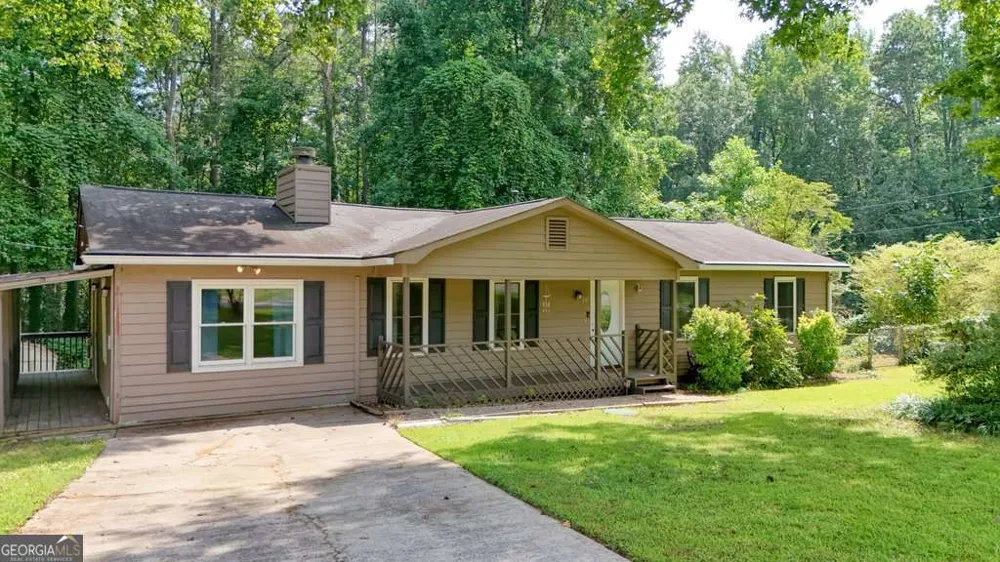 16 Allen LN Dallas, GA 30157