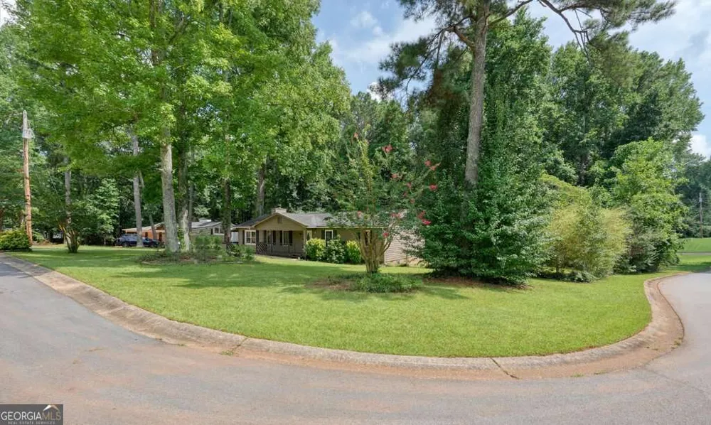 16 Allen LN Dallas, GA 30157
