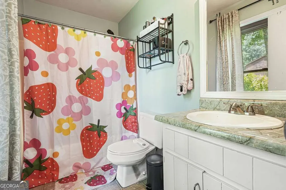 16 Allen LN Dallas, GA 30157