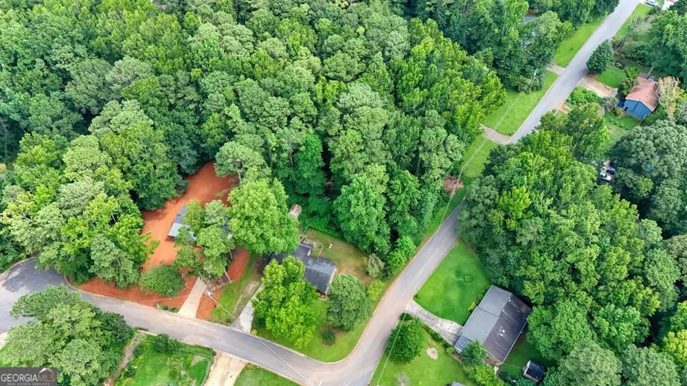 16 Allen LN Dallas, GA 30157