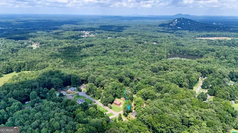 16 Allen LN Dallas, GA 30157
