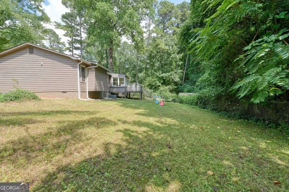 16 Allen LN Dallas, GA 30157