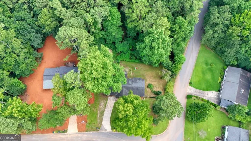 16 Allen LN Dallas, GA 30157