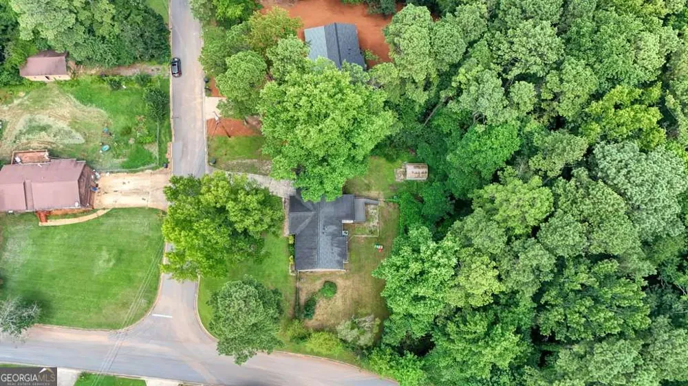 16 Allen LN Dallas, GA 30157