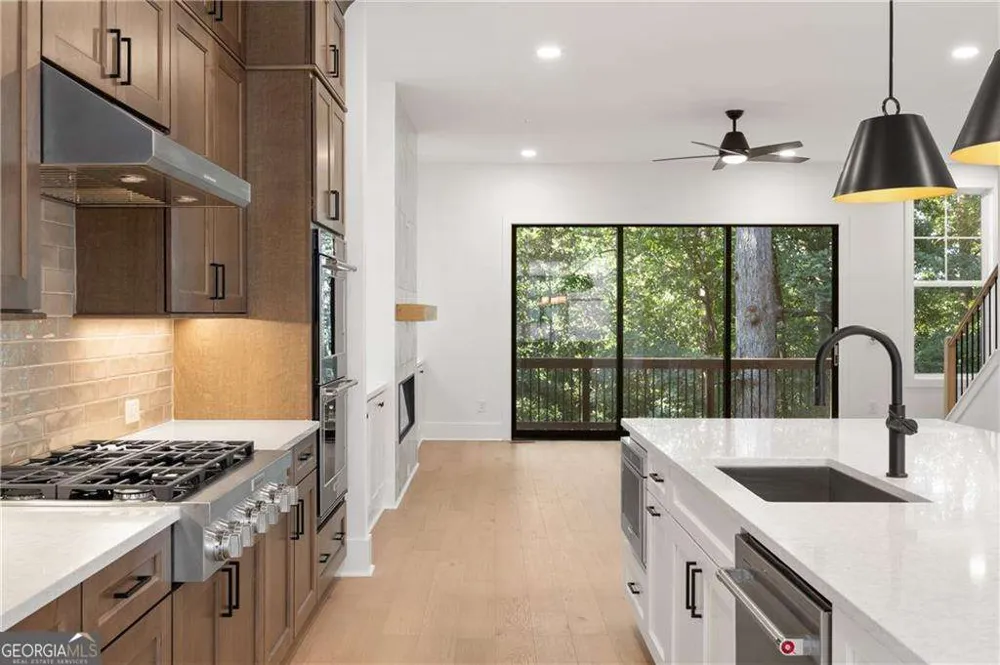 2248 Crestview DR NE Brookhaven, GA 30319