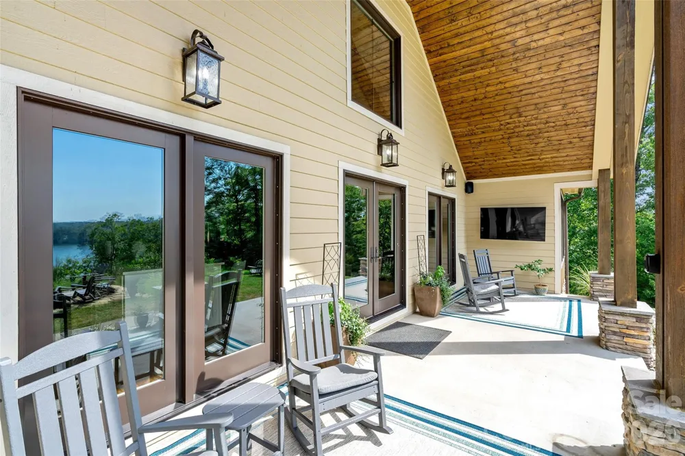 6521 Lake James Road Marion, NC 28752