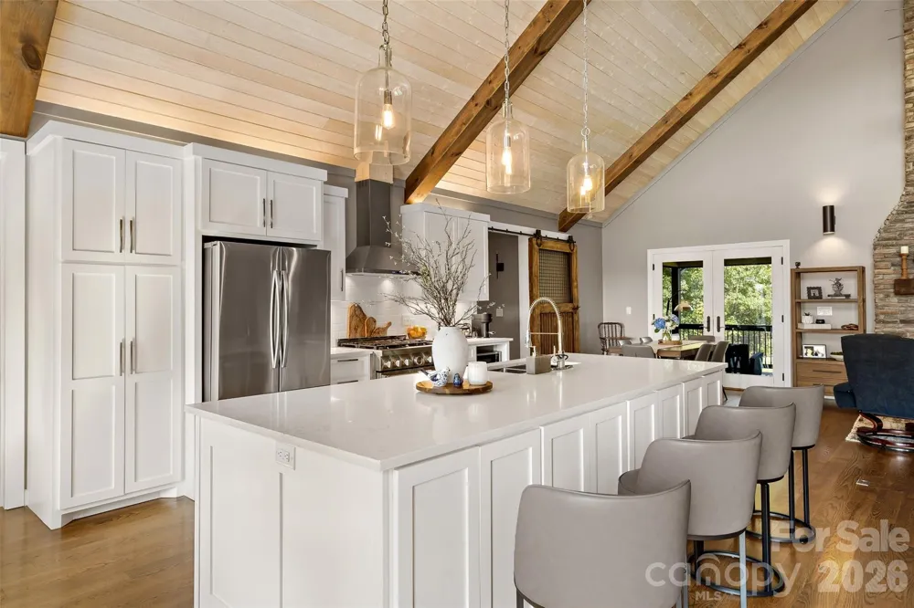 6521 Lake James Road Marion, NC 28752