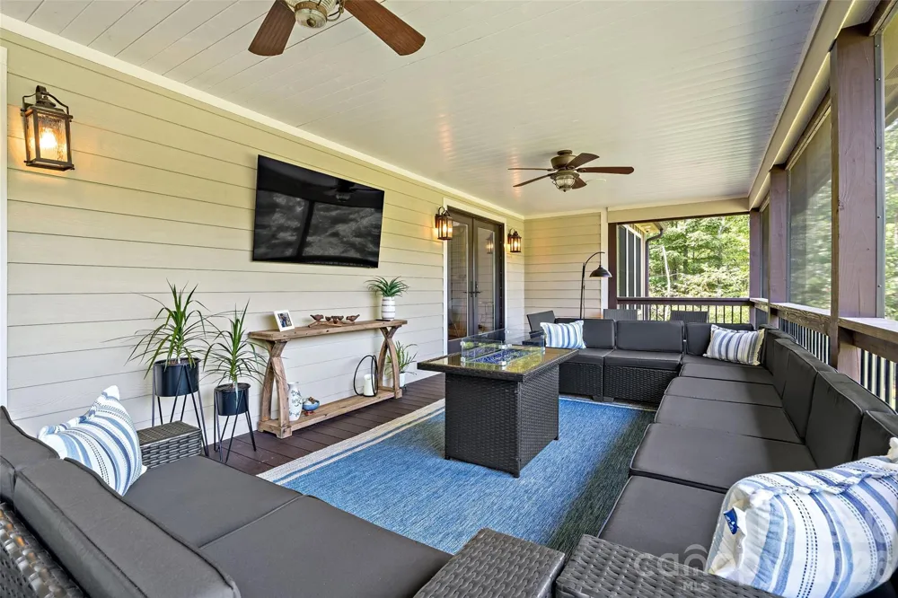 6521 Lake James Road Marion, NC 28752