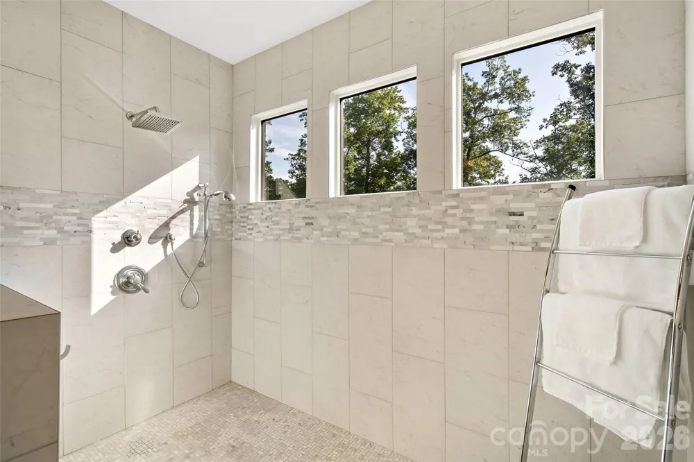 6521 Lake James Road Marion, NC 28752