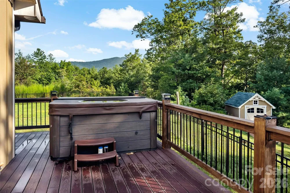 6521 Lake James Road Marion, NC 28752