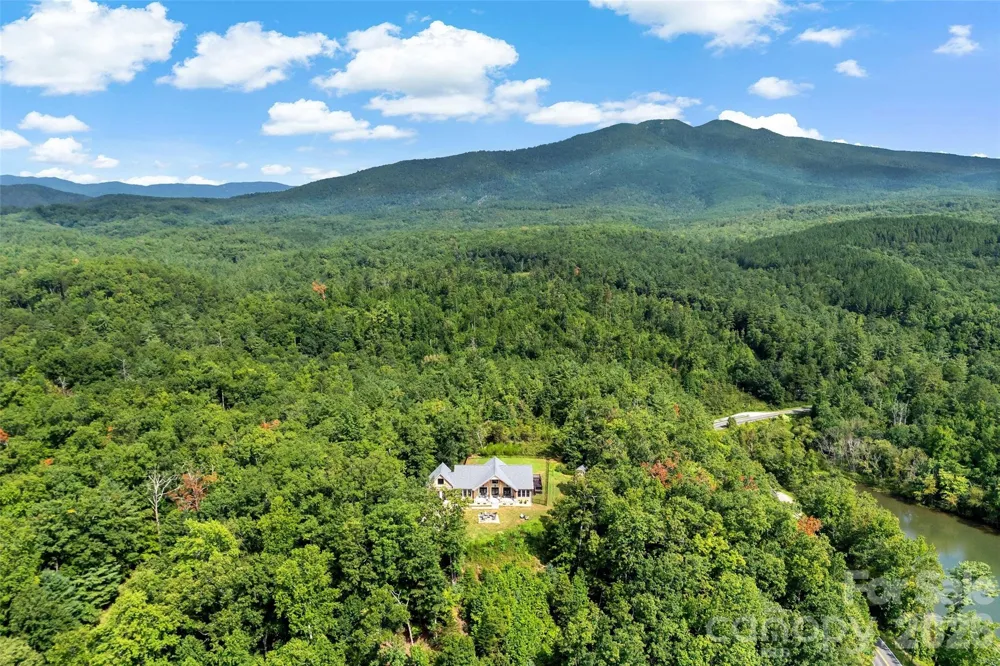 6521 Lake James Road Marion, NC 28752