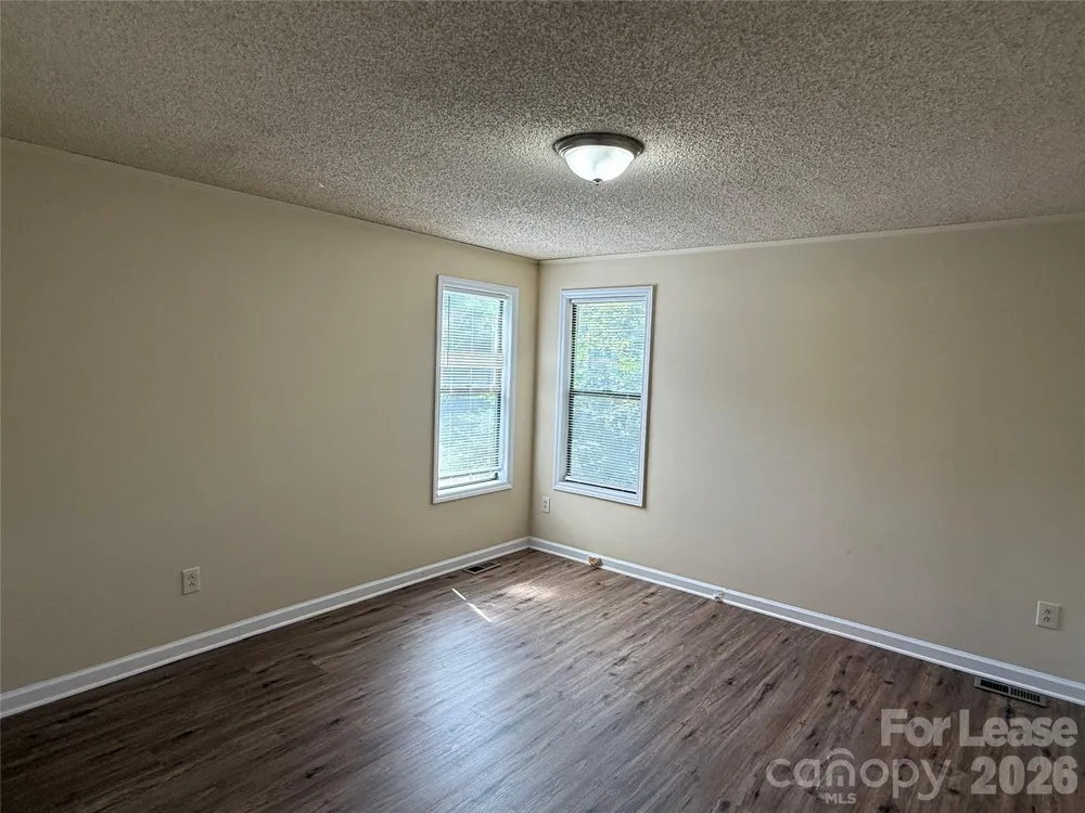2220 Laburnum Avenue Charlotte, NC 28205