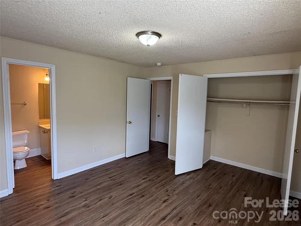 2220 Laburnum Avenue Charlotte, NC 28205