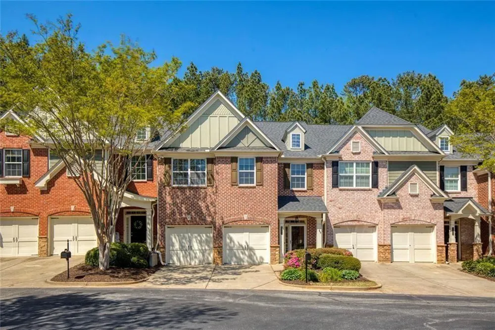 1404 Lexington DR Roswell, GA 30075