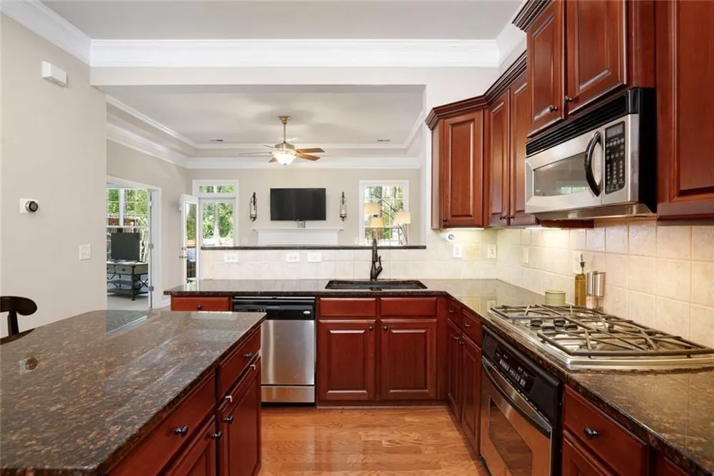 1404 Lexington DR Roswell, GA 30075
