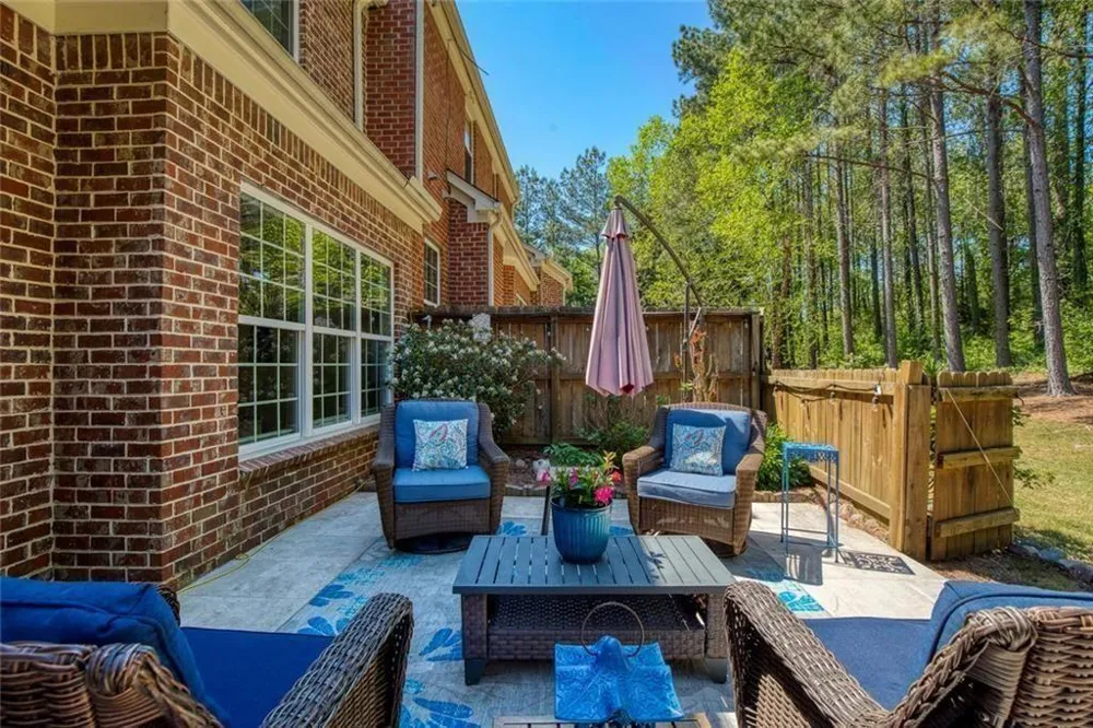 1404 Lexington DR Roswell, GA 30075