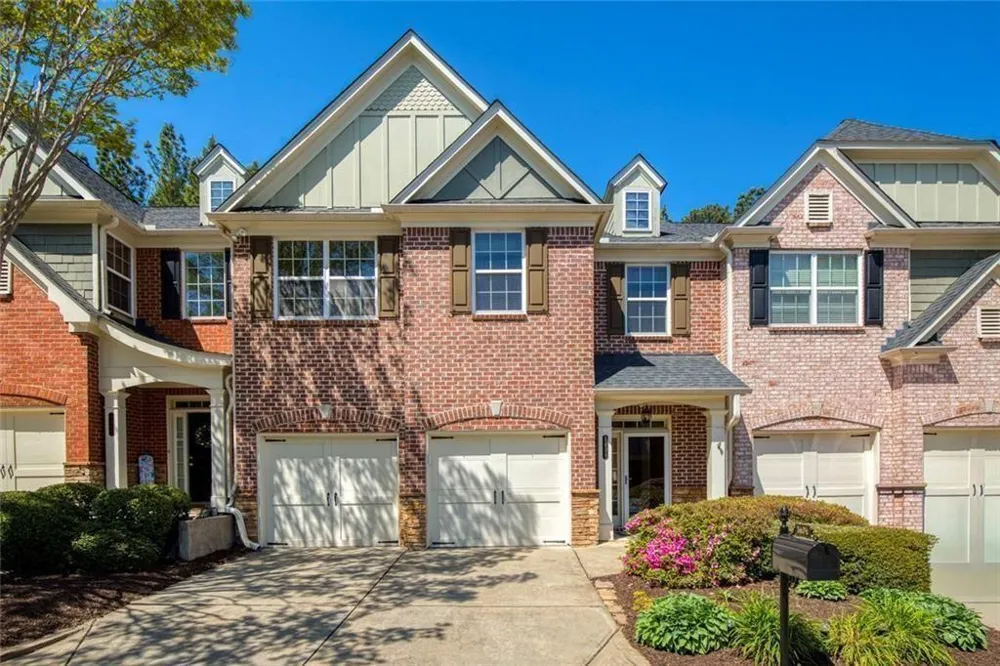 1404 Lexington DR Roswell, GA 30075