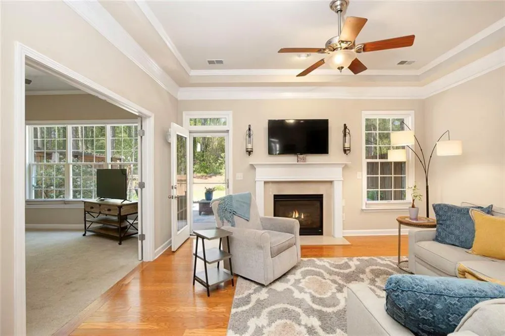 1404 Lexington DR Roswell, GA 30075
