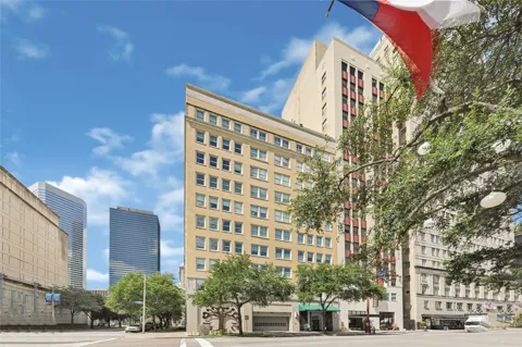 1120 Texas Street #7D